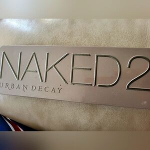 Urban Decay Naked 2 eye shadow palette